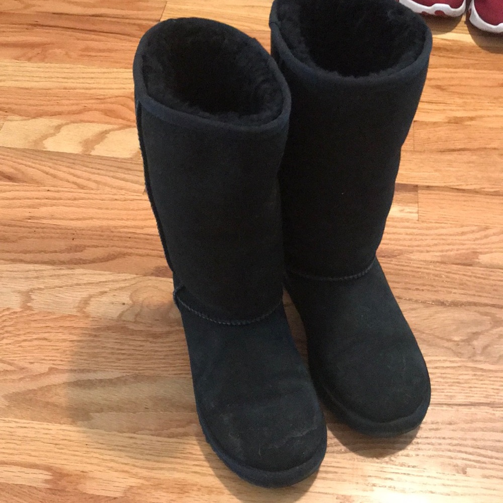 Black uggs kids size 3